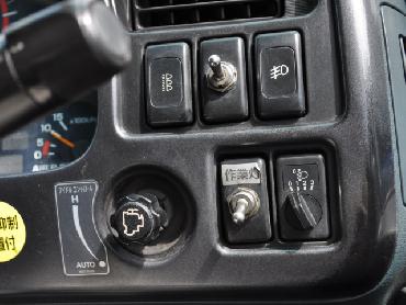 UDトラックス ビックサム ウイング車 大型 KL-CG48ZWV 年式 H14[写真28]
