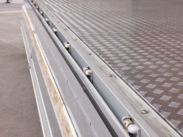 三菱ふそう ファイター ウイング車 中型 PA-FK64F 年式 H18[写真12]