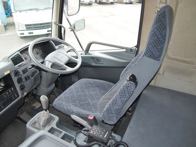 三菱ふそう ファイター ウイング車 中型 PA-FK64F 年式 H18[写真16]