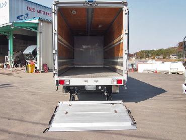 三菱ふそう ファイター ウイング車 中型 PA-FK64F 年式 H18 [写真08]