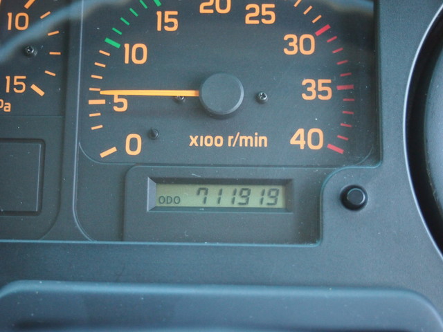 いすゞ フォワード ウイング車 中型 PA-FRD34L4 年式 H16[写真11]