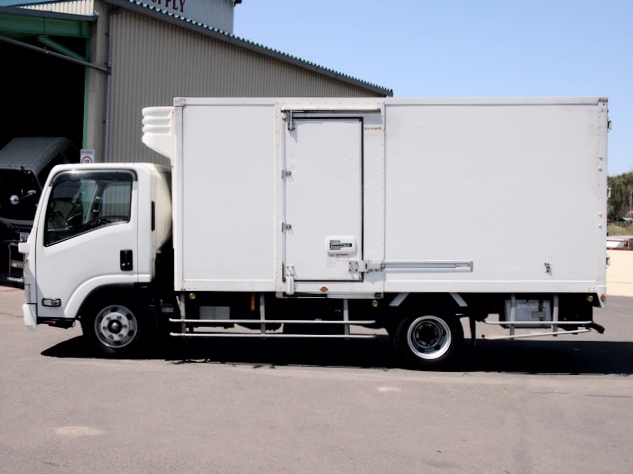 いすゞ エルフ 冷凍バン 小型 BDG-NPR85AN 年式 H19[写真07]