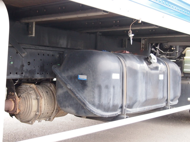 いすゞ エルフ バン車 小型 PB-NKR81AN 年式 H16[写真10]