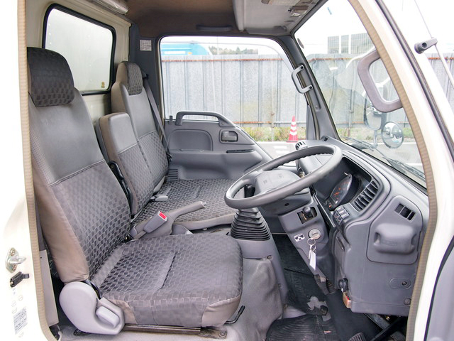 いすゞ エルフ バン車 小型 PB-NKR81AN 年式 H16[写真04]