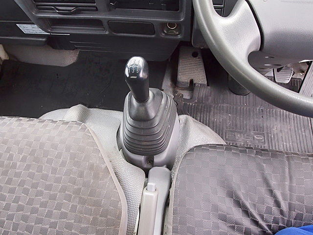 いすゞ エルフ バン車 小型 PB-NKR81AN 年式 H16[写真05]