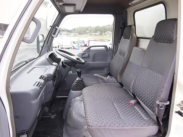 いすゞ エルフ バン車 小型 PB-NKR81AN 年式 H16[写真06]