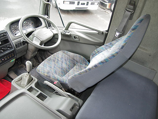 三菱ふそう ファイター ウイング車 中型 PA-FK61FK 年式 H17[写真07]