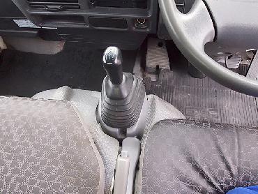 いすゞ エルフ バン車 小型 PB-NKR81AN 年式 H16 [写真05]