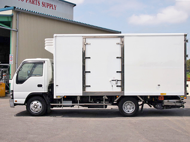 いすゞ エルフ 冷凍バン 小型 PB-NPR81AN 年式 H18[写真07]