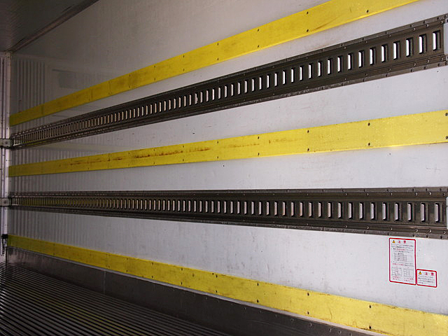 いすゞ エルフ 冷凍バン 小型 PB-NPR81AN 年式 H18[写真12]