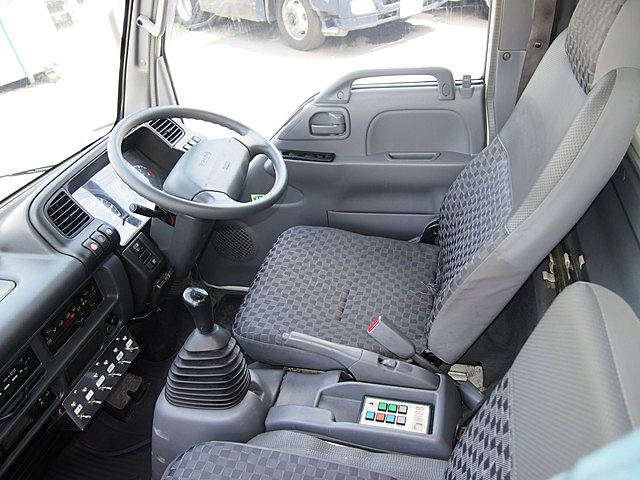 いすゞ エルフ 冷凍バン 小型 PB-NPR81AN 年式 H18[写真17]