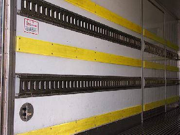 いすゞ エルフ 冷凍バン 小型 PB-NPR81AN 年式 H18 [写真11]