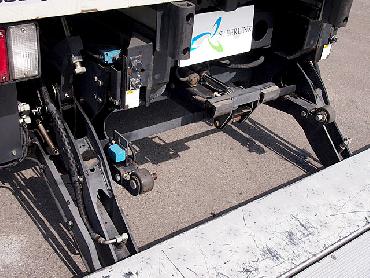 いすゞ エルフ バン車 小型 BKG-NPR85AN 年式 H20 [写真18]