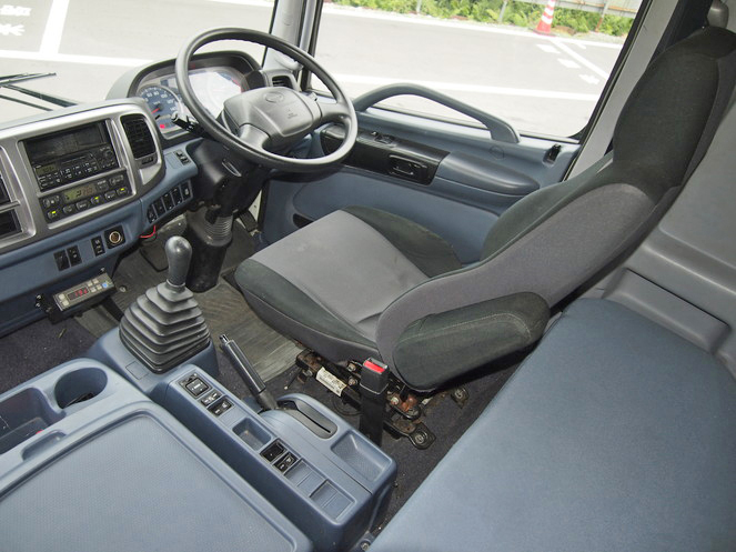 日野 レンジャー 冷凍バン 中増t BDG-FG8JPW 年式 H20[写真16]