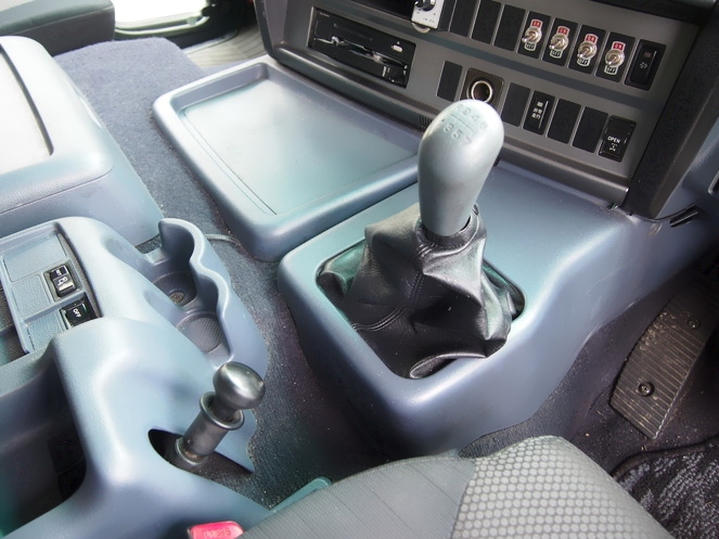 日野 プロフィア ウイング車 大型 PK-FW1EXWG 年式 H17[写真12]