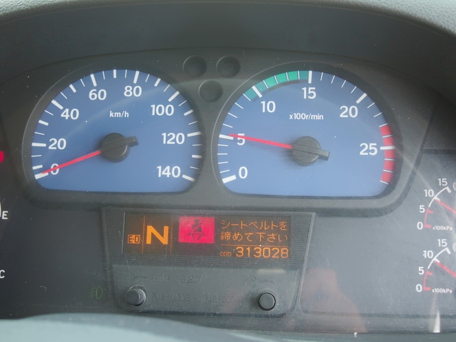 UDトラックス クオン ウイング車 大型 PKG-CG4ZA 年式 H19[写真17]