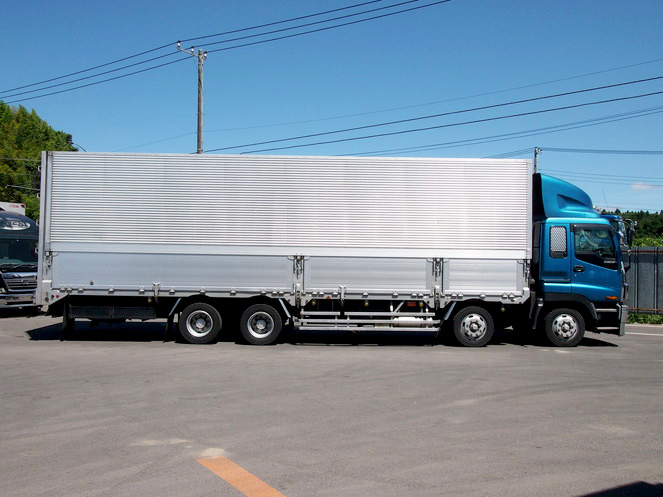 いすゞ ギガ ウイング車 大型 KL-CYJ51W3 年式 H13[写真06]