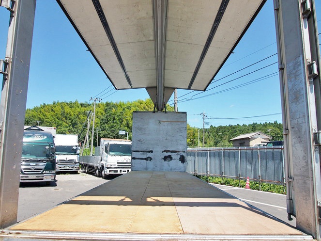 いすゞ ギガ ウイング車 大型 KL-CYJ51W3 年式 H13[写真10]