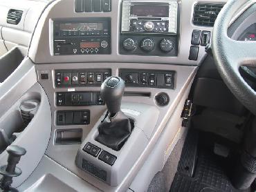 UDトラックス クオン ウイング車 大型 PKG-CG4ZA 年式 H19 [写真15]