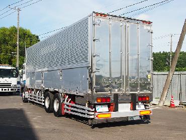 いすゞ ギガ 冷凍ウイング 大型 PJ-CYL77V6 年式 H18 [写真04]