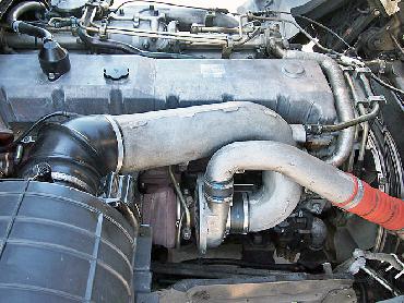 いすゞ ギガ ウイング車 大型 KL-CYJ51W3 年式 H13 [写真15]