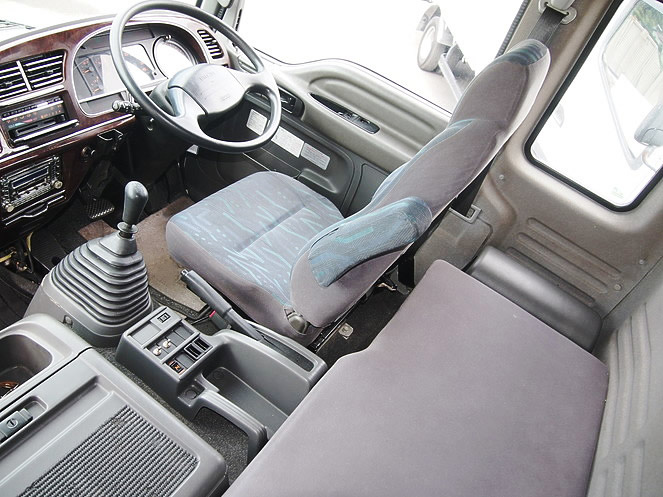 いすゞ フォワード ウイング車 中型 PA-FRD34L4 年式 H19[写真14]