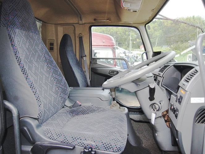 三菱ふそう ファイター ウイング車 中型 PA-FK61F 年式 H18[写真11]