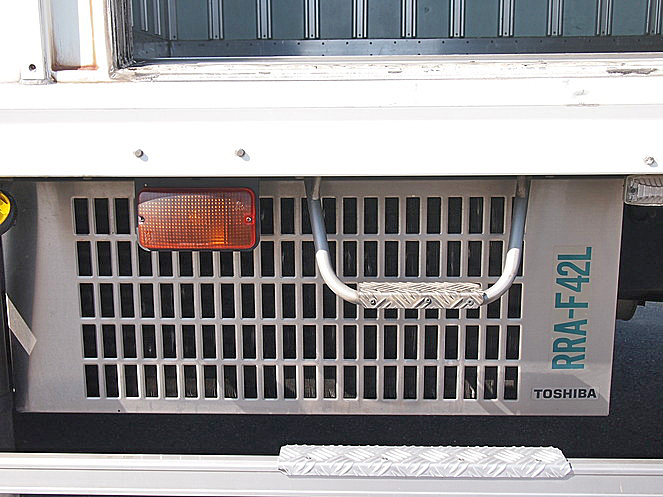 三菱ふそう ファイター 冷凍バン 中型 KK-FK71HH 年式 H12[写真17]