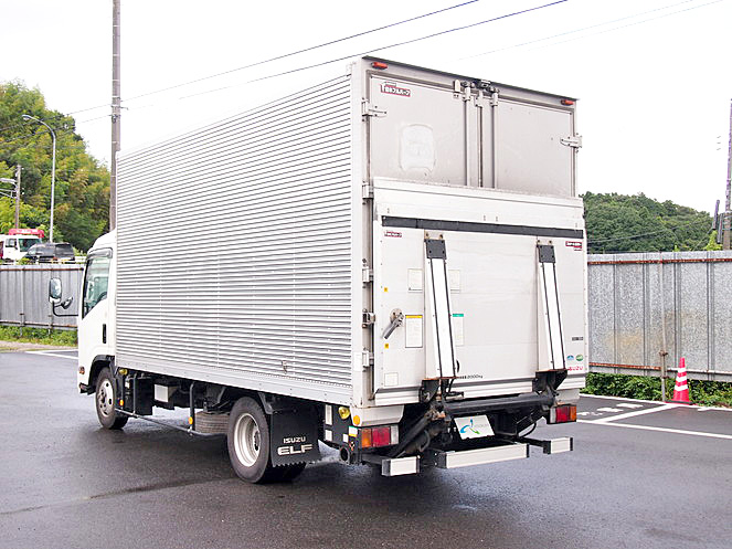 いすゞ エルフ バン車 小型 BKG-NPR85AN 年式 H21[写真03]