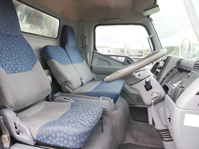 三菱ふそう キャンター バン車 小型 KK-FE82EEV 年式 H14[写真11]