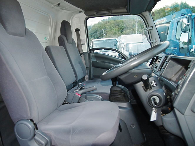 いすゞ エルフ バン車 小型 BKG-NPR85AN 年式 H21[写真10]