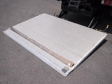 三菱ふそう キャンター バン車 小型 KK-FE82EEV 年式 H15 [写真06]