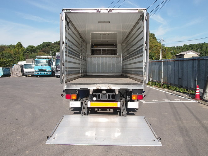 三菱ふそう ファイター 冷凍バン 中型 PDG-FK61F 年式 H19[写真08]