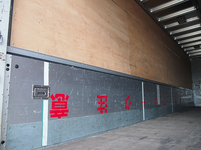 いすゞ ギガ ウイング車 大型 KL-CYJ51W3 年式 H13[写真11]