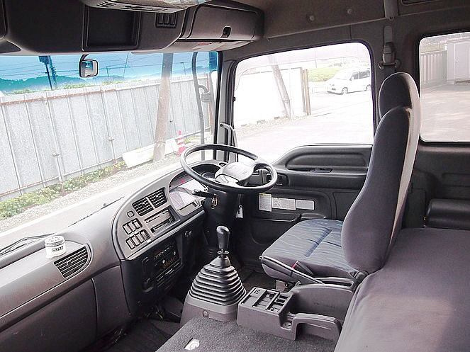 いすゞ フォワード ウイング車 中型 ADG-FRR90P3 年式 H18[写真14]