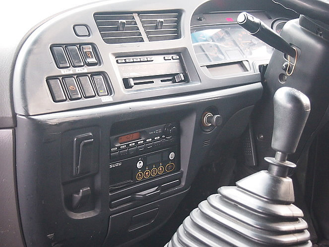 いすゞ フォワード ウイング車 中型 ADG-FRR90P3 年式 H18[写真15]