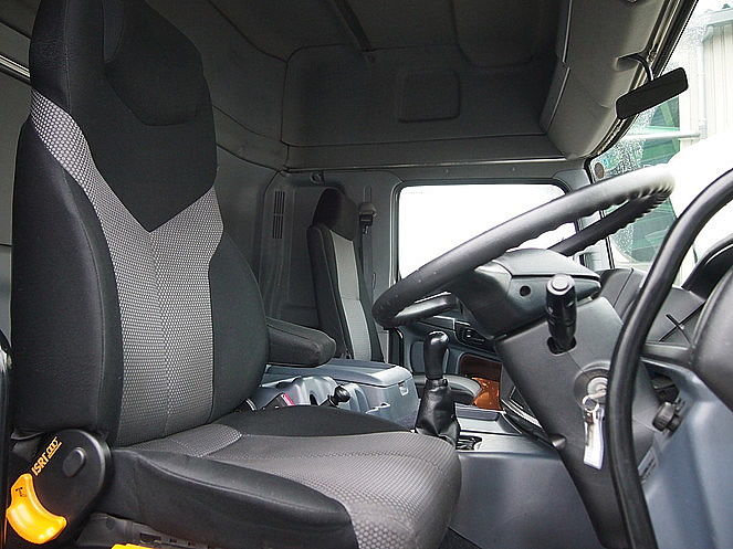 日野 プロフィア ウイング車 大型 ADG-FW1EXYG 年式 H18[写真15]