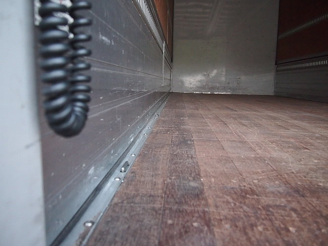 いすゞ フォワード ウイング車 中型 PA-FRD34L4 年式 H18[写真13]