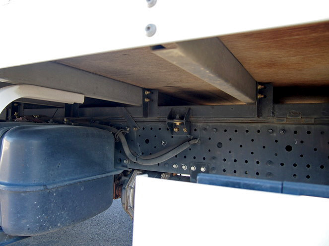 いすゞ エルフ バン車 小型 BKG-NPR85AN 年式 H19[写真17]