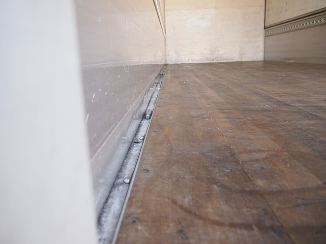 三菱ふそう ファイター ウイング車 中型 PA-FK64R 年式 H18[写真19]