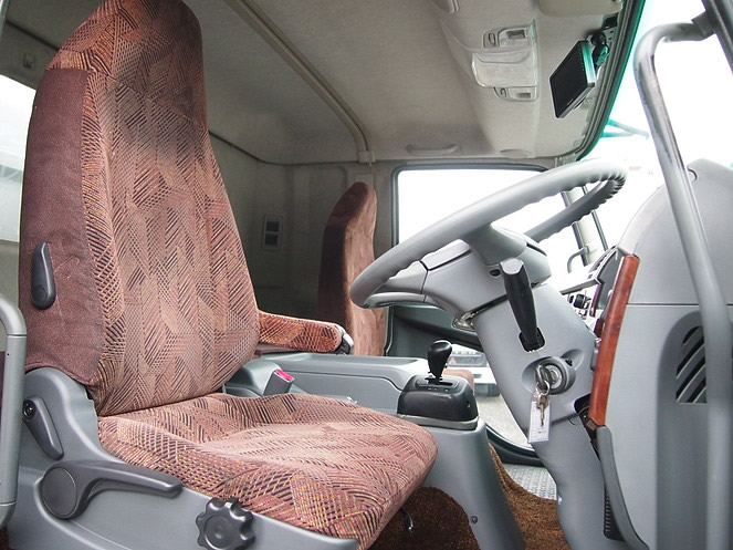 三菱ふそう ファイター ウイング車 中型 PA-FK61F 年式 H19[写真15]