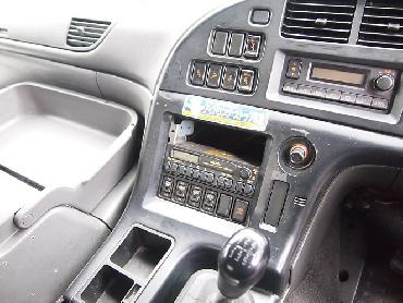 いすゞ ギガ ウイング車 大型 KL-CYJ51W3 年式 H13 [写真16]