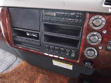 三菱ふそう ファイター ウイング車 中型 PA-FK61F 年式 H19 [写真17]