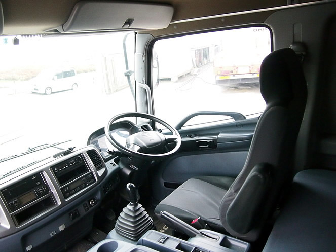 日野 レンジャー 冷凍バン 中型 BDG-FD8JLWG 年式 H20[写真14]