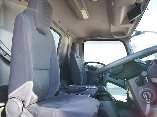 いすゞ フォワード 冷凍バン 中型 PKG-FRR90S2 年式 H22[写真12]