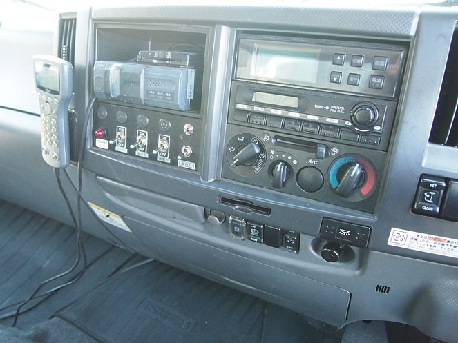 いすゞ フォワード 冷凍バン 中型 PKG-FRR90S2 年式 H22[写真14]