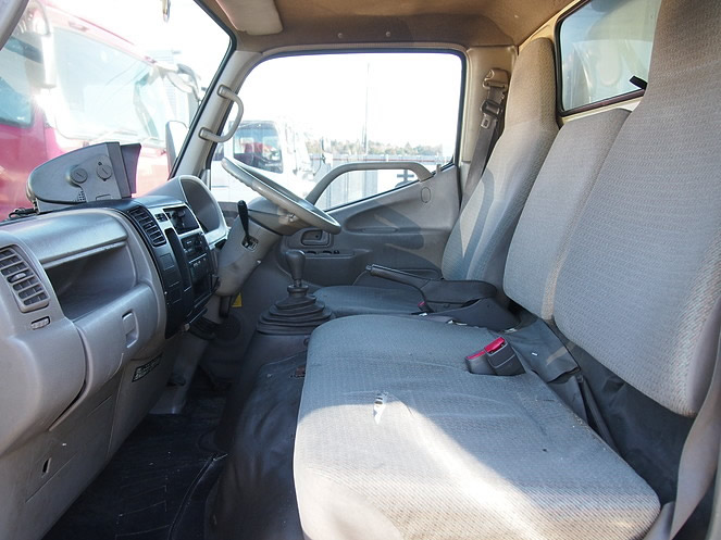 トヨタ ダイナ バン車 小型 KK-XZU307 年式 H16[写真09]