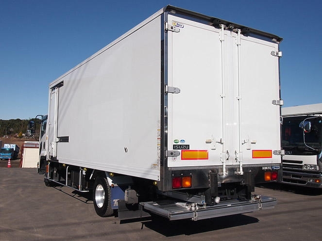 いすゞ フォワード 冷凍バン 中型 PKG-FRR90S2 年式 H22[写真04]