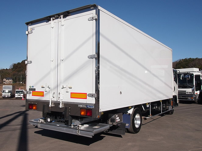 いすゞ フォワード 冷凍バン 中型 PKG-FRR90S2 年式 H22[写真05]