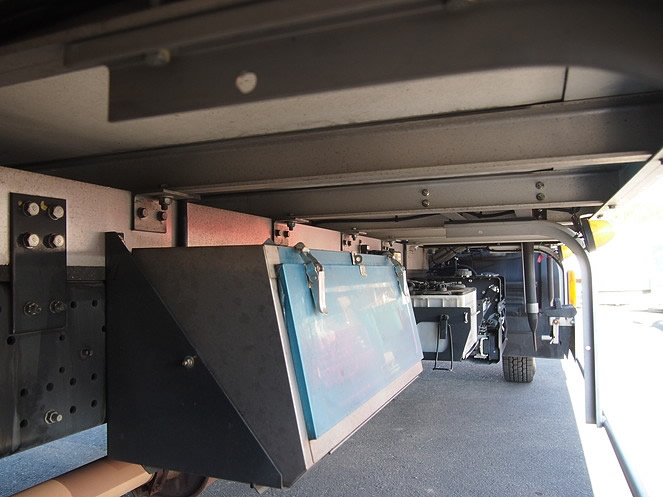 いすゞ フォワード 冷凍バン 中型 PKG-FRR90S2 年式 H22[写真24]